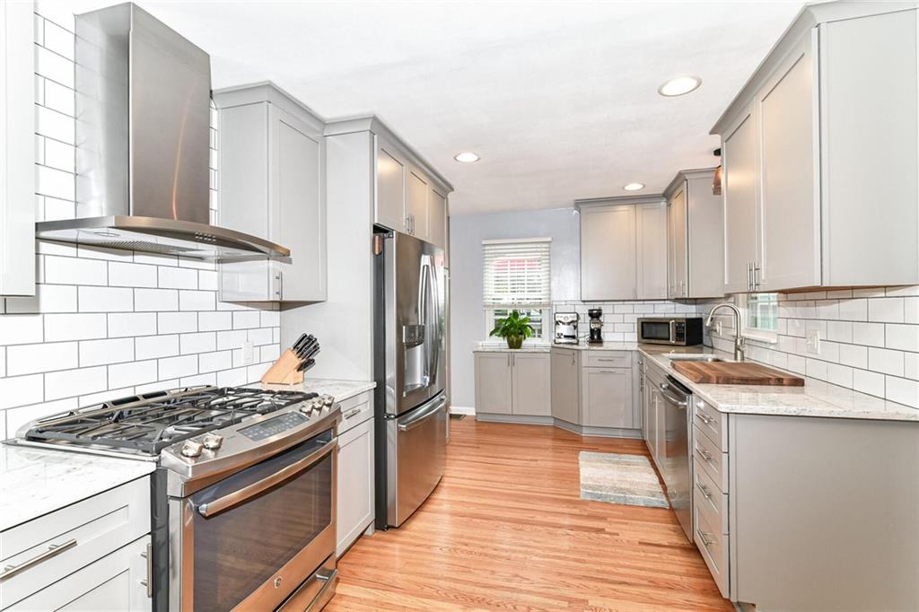 2407 Baur Drive Indianapolis, IN 46220 - Photo 5 of 29