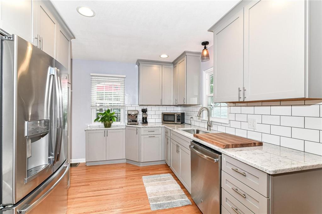 2407 Baur Drive Indianapolis, IN 46220 - Photo 6 of 29