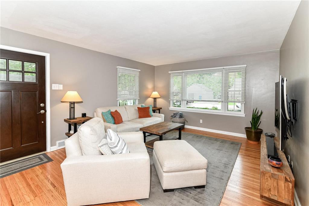 2407 Baur Drive Indianapolis, IN 46220 - Photo 8 of 29