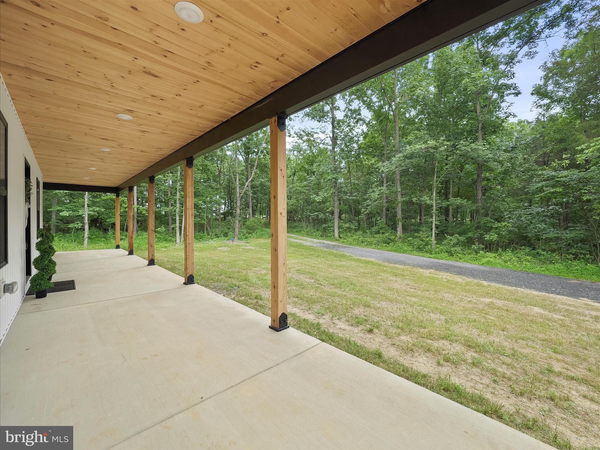 2144 Hinton Road Kearneysville, WV 25430 - Photo 4 of 45 Gallery Image 4