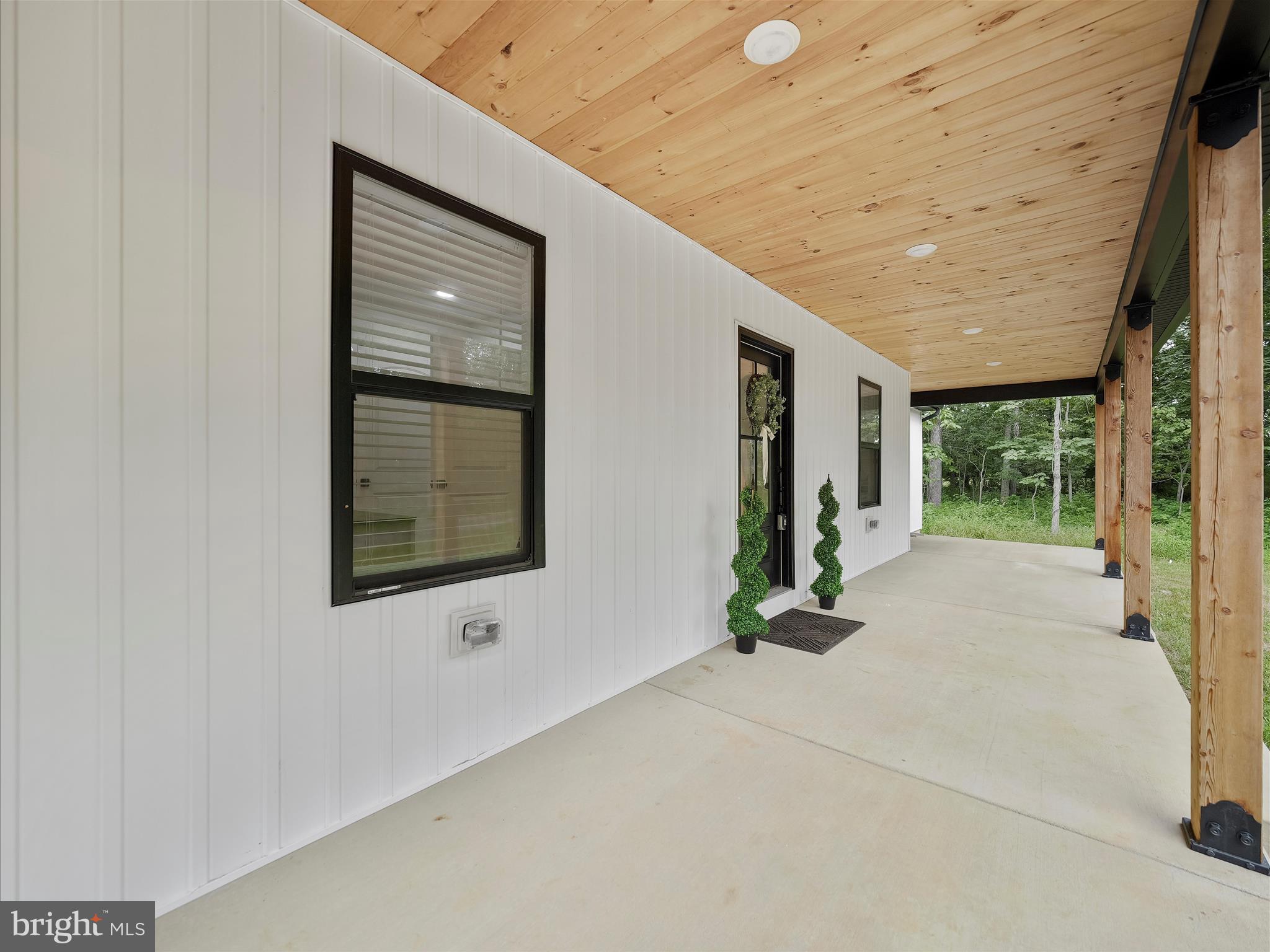 2144 Hinton Road Kearneysville, WV 25430 - Photo 5 of 45 Gallery Image 5