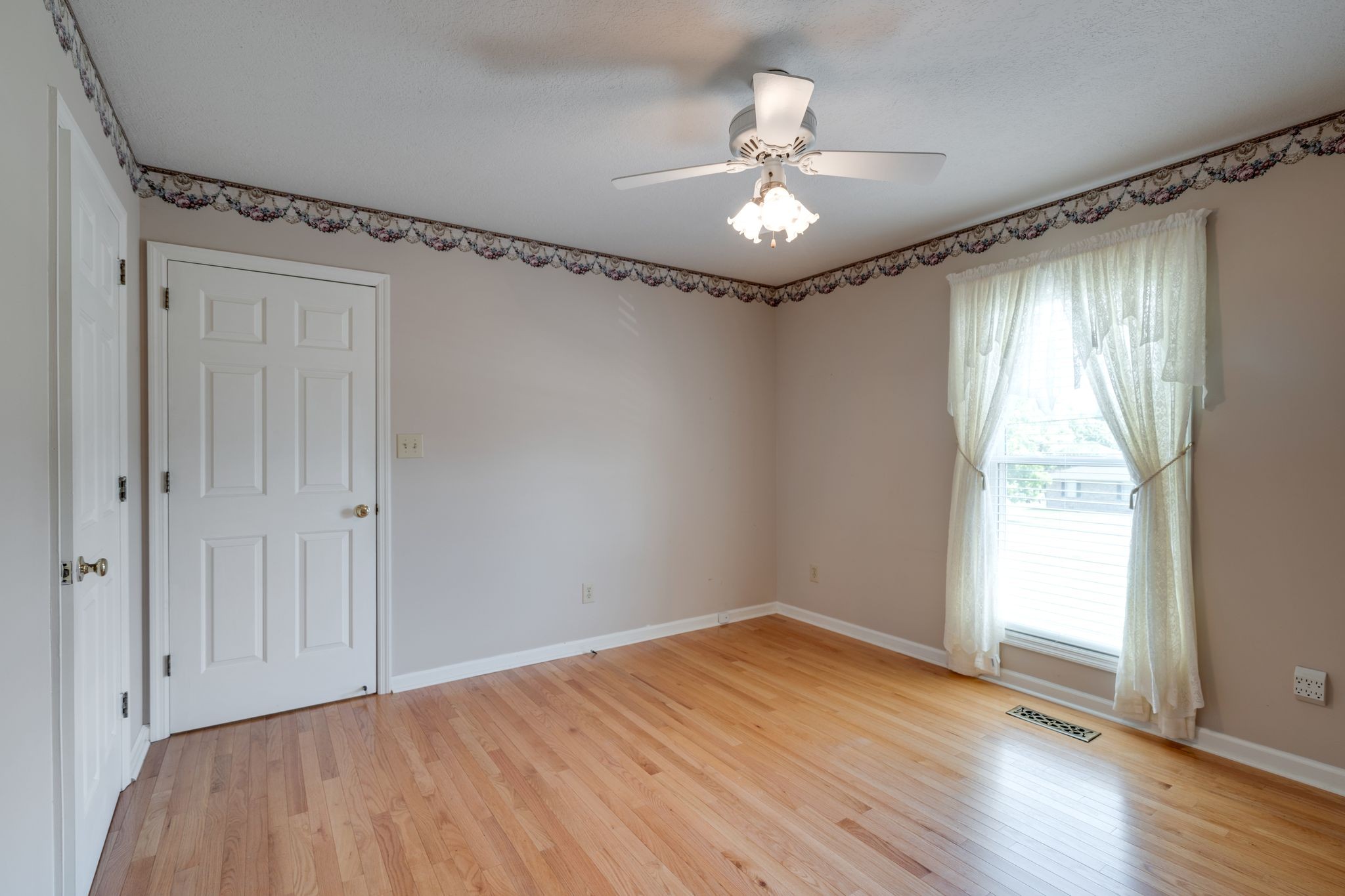 765 Lock 4 Road Gallatin, TN 37066 - Photo 19 of 33 Gallery Image 19