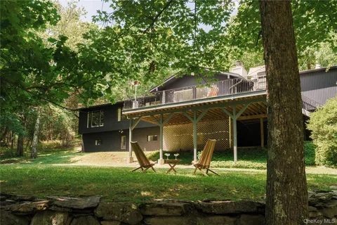 $995,000 | 17 Belcher Road, Warwick, NY 10990