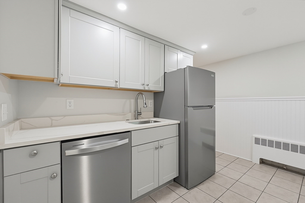 30 Arbor Road Chelmsford, MA 01863 - Photo 4 of 38