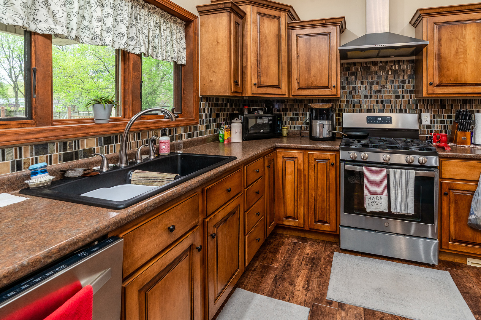 1358 Pershing Road West Frankfort, IL 62896 - Photo 11 of 43