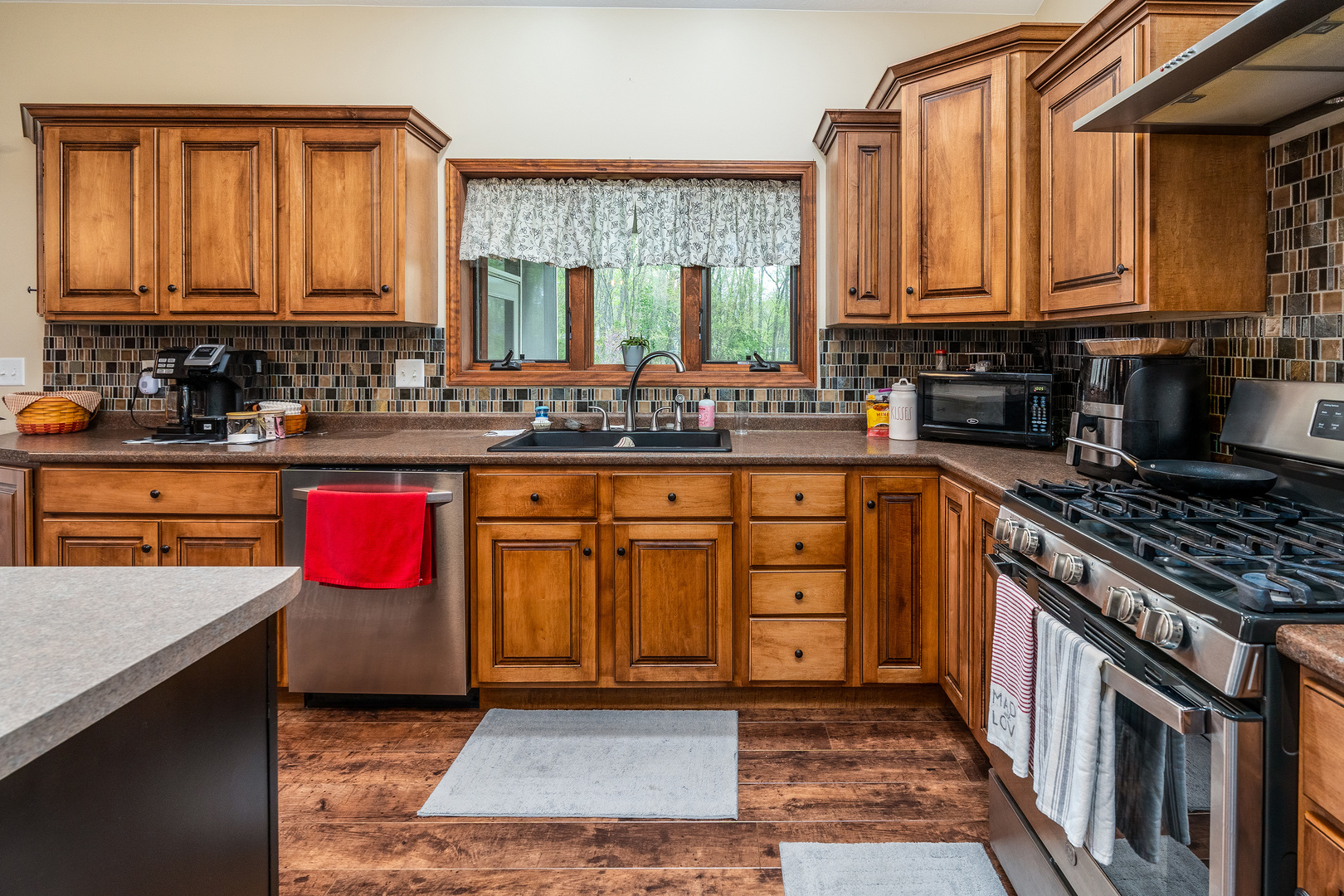 1358 Pershing Road West Frankfort, IL 62896 - Photo 12 of 43