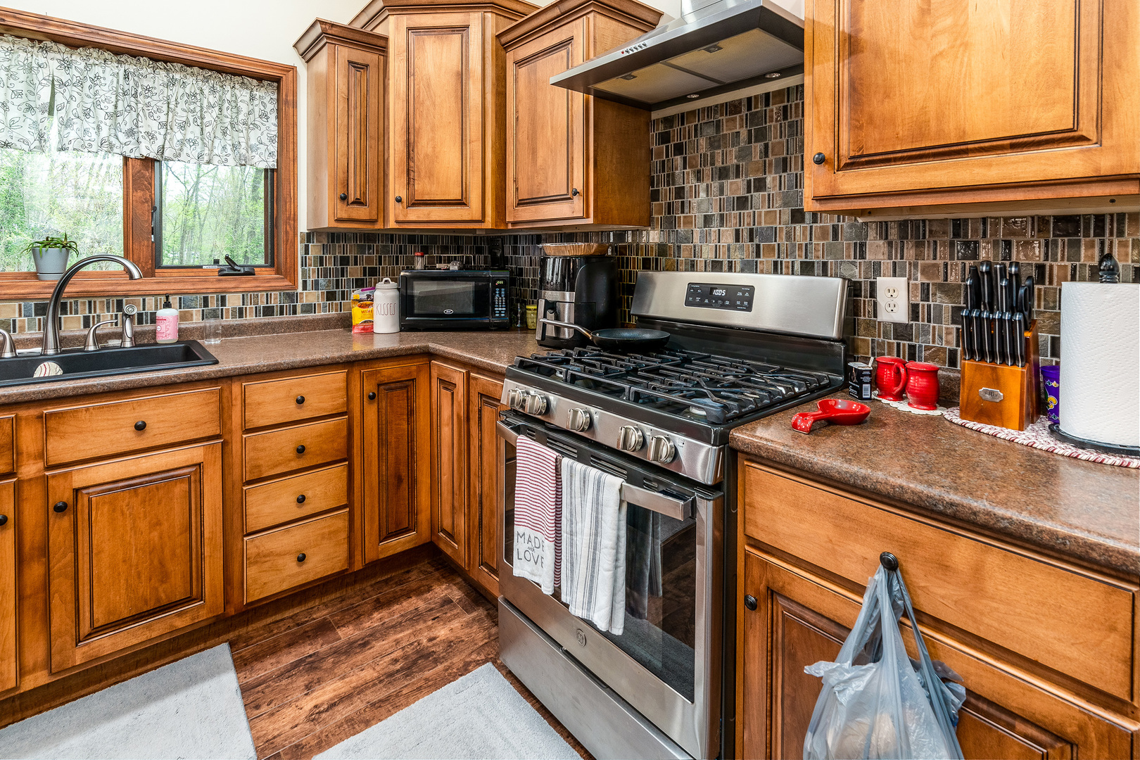 1358 Pershing Road West Frankfort, IL 62896 - Photo 13 of 43