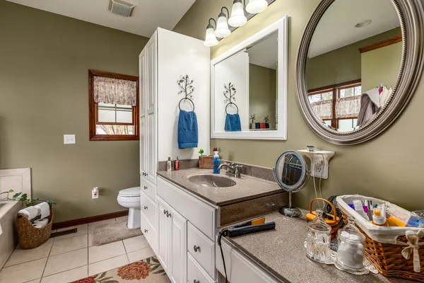 $349,999 | 1358 Pershing Road, West Frankfort, IL 62896