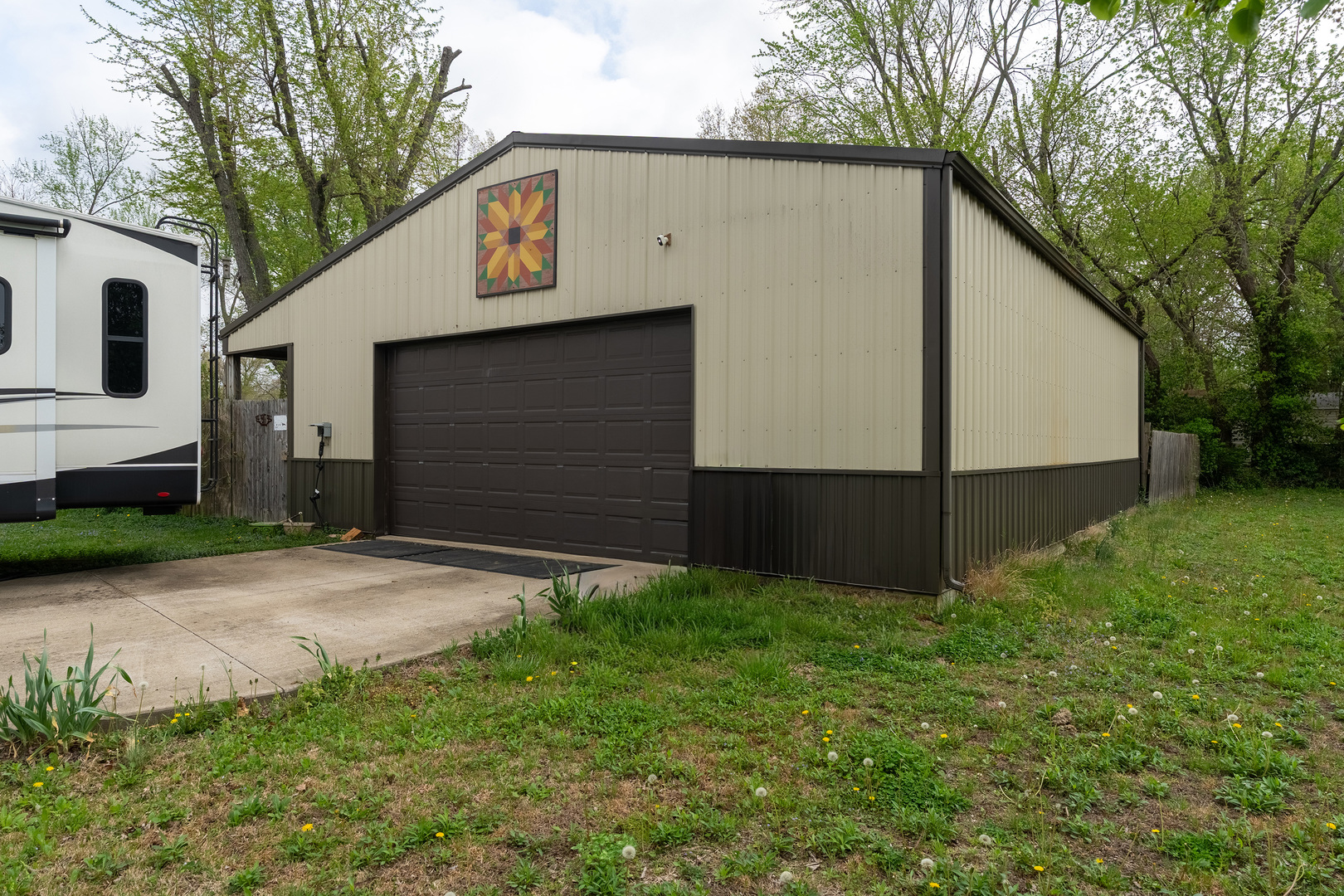 1358 Pershing Road West Frankfort, IL 62896 - Photo 37 of 43