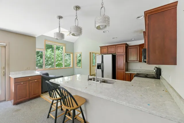 $595,000 | 33 Hillview Lane, Lewiston, ME 04240