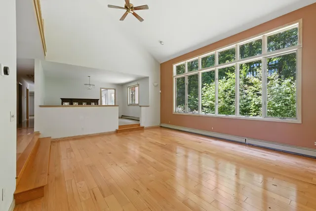 $595,000 | 33 Hillview Lane, Lewiston, ME 04240