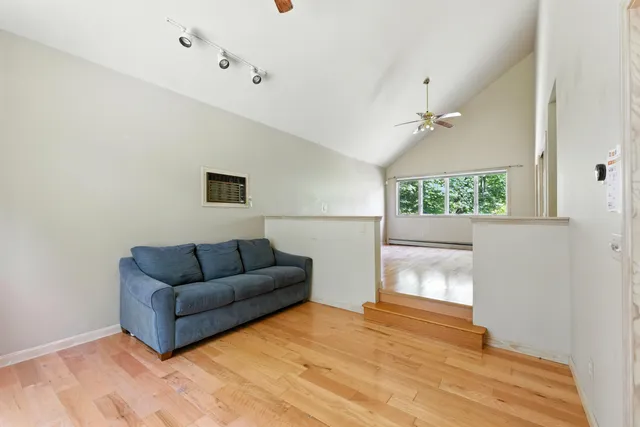 $595,000 | 33 Hillview Lane, Lewiston, ME 04240