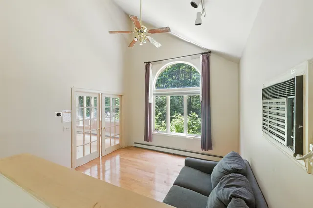 $595,000 | 33 Hillview Lane, Lewiston, ME 04240