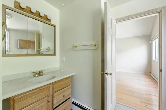 $595,000 | 33 Hillview Lane, Lewiston, ME 04240