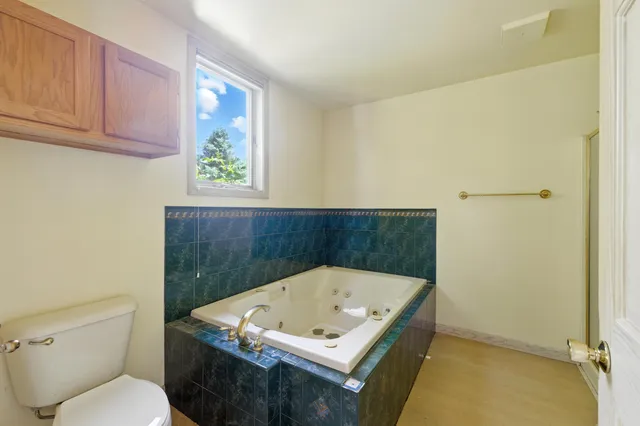 $595,000 | 33 Hillview Lane, Lewiston, ME 04240