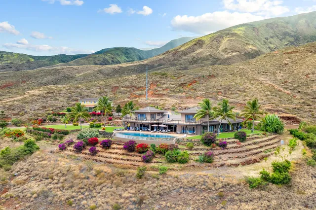 $8,575,000 | 554 Punakea Loop, Unit A, Lahaina, HI 96761
