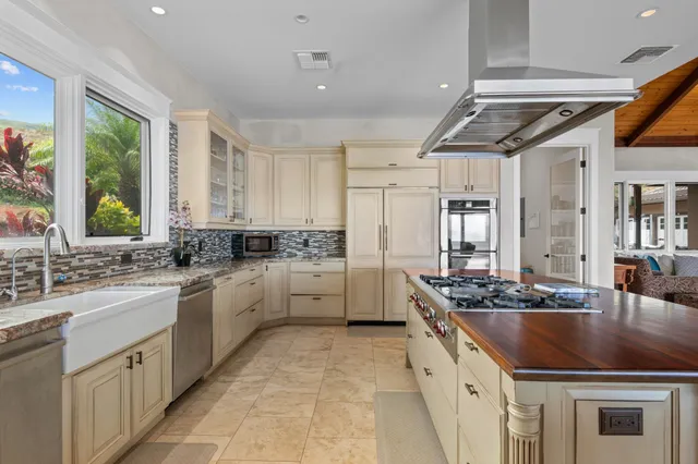 $8,575,000 | 554 Punakea Loop, Unit A, Lahaina, HI 96761