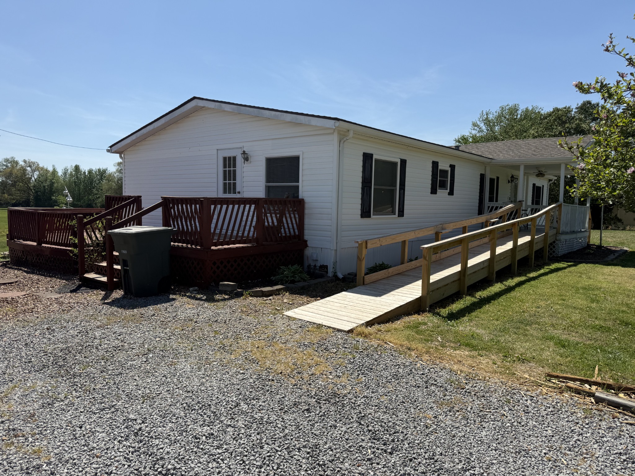 1247 Myrtle Road Bradyville, TN 37026 - Photo 8 of 44