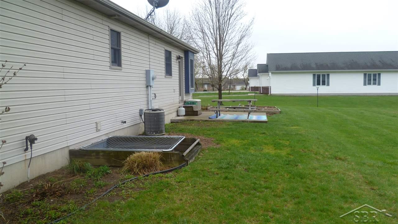 8665 Webster Road Freeland, MI 48623 - Photo 20 of 21 31346431-19.JPG