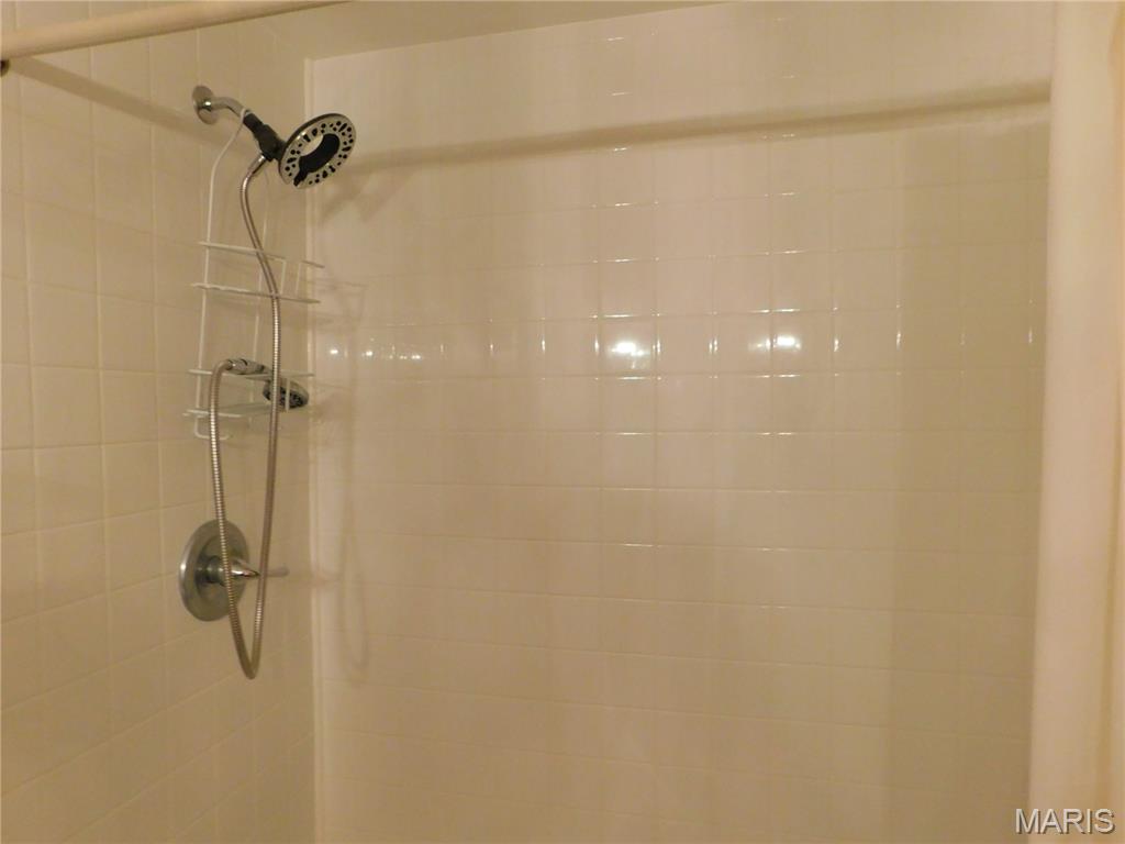 1678 Blue Ridge Drive, Unit F St. Louis, MO 63125 - Photo 14 of 23