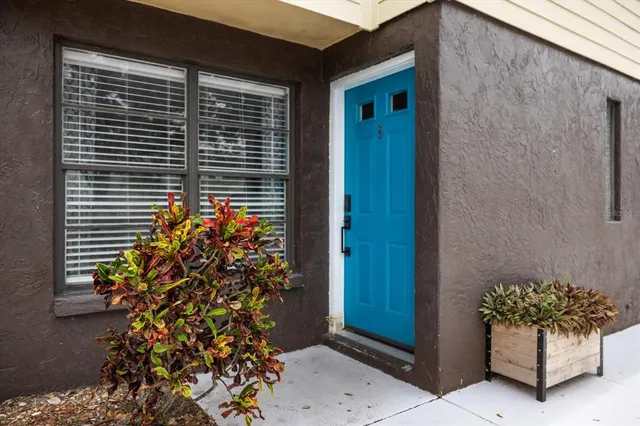 $1,800 | 960 Highland Street, Unit A6, Sarasota, FL 34234