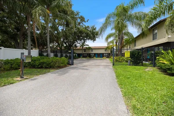 $1,500 | 960 Highland Street, Unit A6, Sarasota, FL 34234