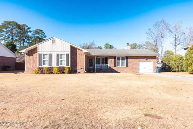 $289,000 | 2602 Northwoods Drive, Jacksonville, NC 28540