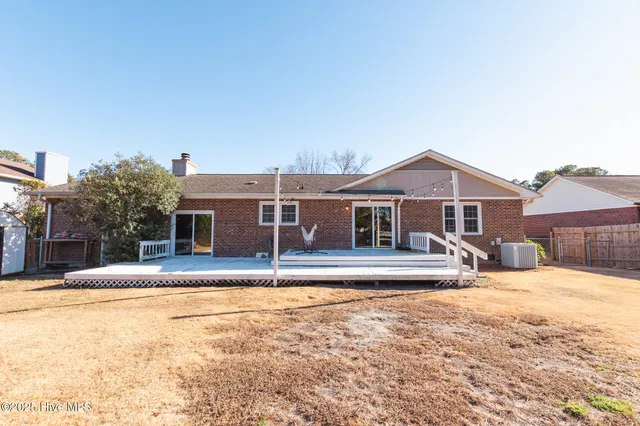 $289,000 | 2602 Northwoods Drive, Jacksonville, NC 28540