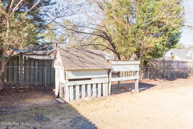 $289,000 | 2602 Northwoods Drive, Jacksonville, NC 28540