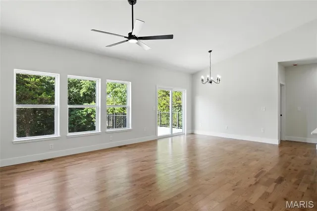 $384,900 | 1650 Brandywine Drive, De Soto, MO 63020