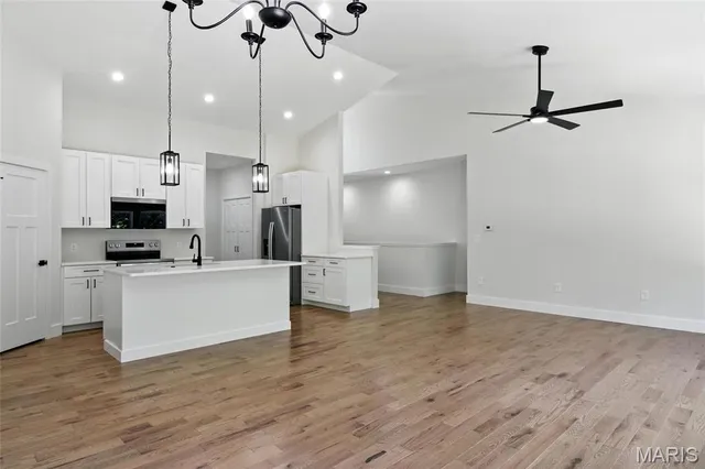 $384,900 | 1650 Brandywine Drive, De Soto, MO 63020