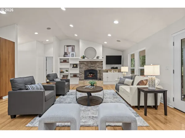 $624,900 | 565 McAdams Road East, Longview, WA 98632