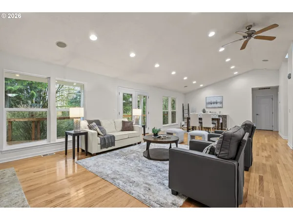 $624,900 | 565 McAdams Road East, Longview, WA 98632