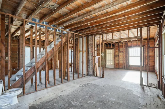 $85,000 | 56 East Pennsylvania Street, Shelbyville, IN 46176