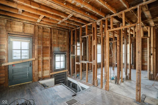 $85,000 | 56 East Pennsylvania Street, Shelbyville, IN 46176