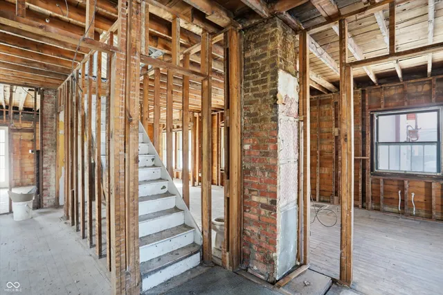 $85,000 | 56 East Pennsylvania Street, Shelbyville, IN 46176