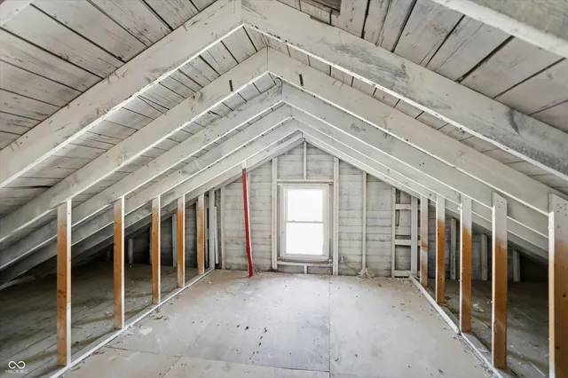 $85,000 | 56 East Pennsylvania Street, Shelbyville, IN 46176