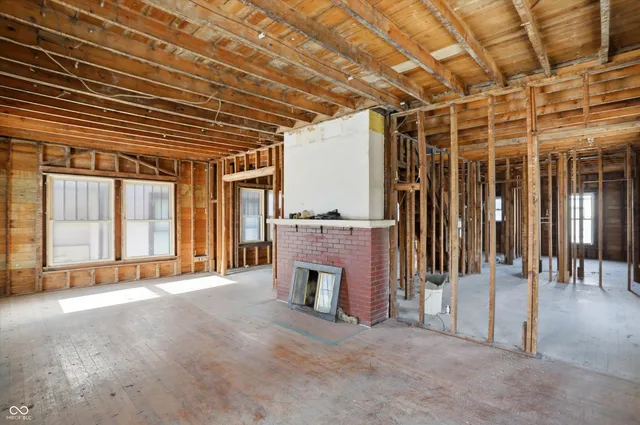 $85,000 | 56 East Pennsylvania Street, Shelbyville, IN 46176