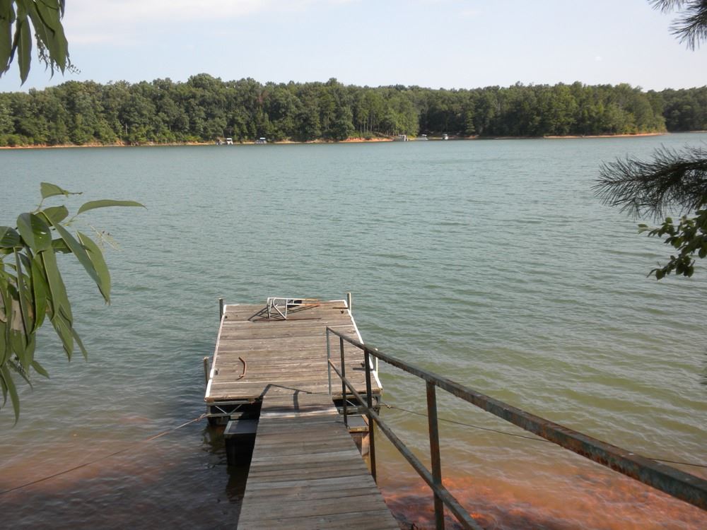 1451 Old Beacon Light Road Hartwell, GA 30643 - Photo 3 of 28