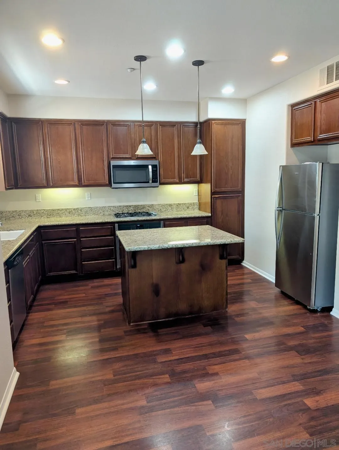 309 Bishop Drive San Marcos, CA 92078 - Photo 4 of 17