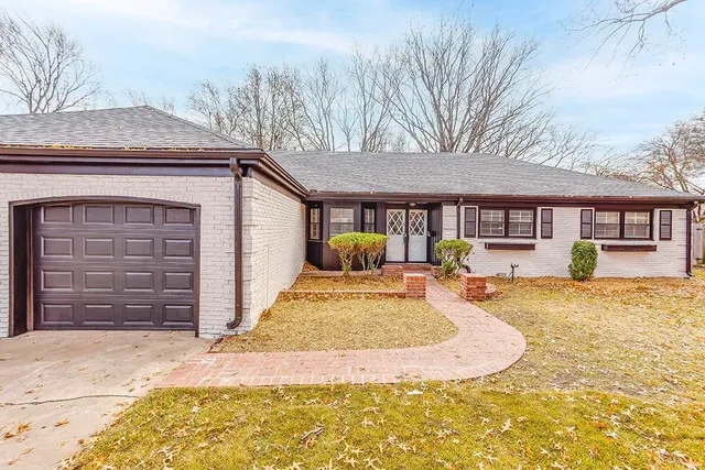 $429,900 | 7523 East Rockwood Road, Wichita, KS 67206