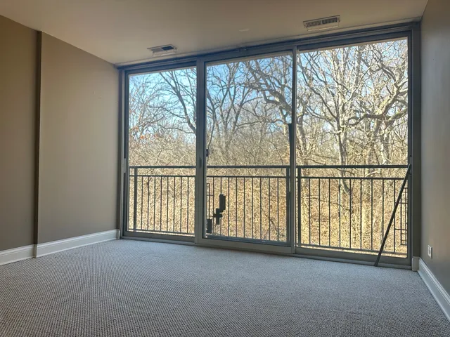 $1,550 | 5830 Oakwood Drive, Unit 3H, Lisle, IL 60532