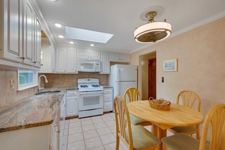 12 Billings Road Foxboro, MA 02035 - Photo 14 of 33 Gallery Image 14