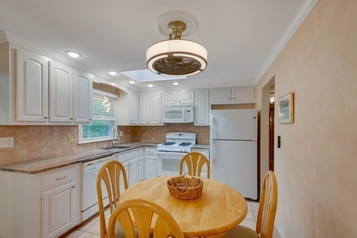 12 Billings Road Foxboro, MA 02035 - Photo 15 of 33 Gallery Image 15