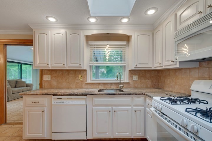 12 Billings Road Foxboro, MA 02035 - Photo 17 of 33 Gallery Image 17