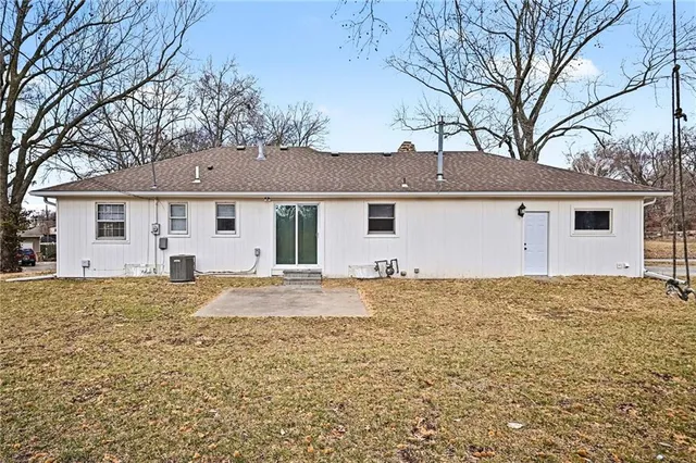 $287,000 | 6017 North Howard Avenue, Gladstone, MO 64118