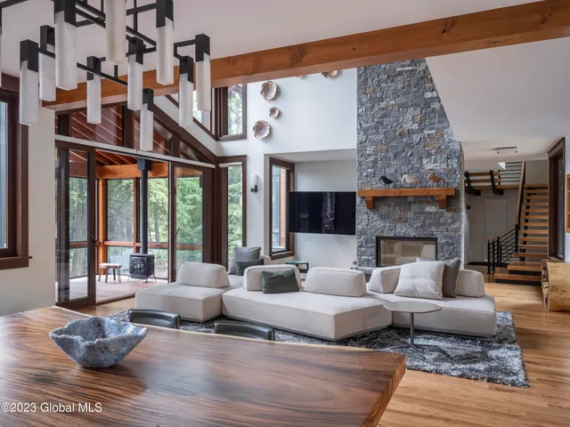 $1,816,500 | 8 Riley Farm Lane, Saratoga Springs, NY 12866