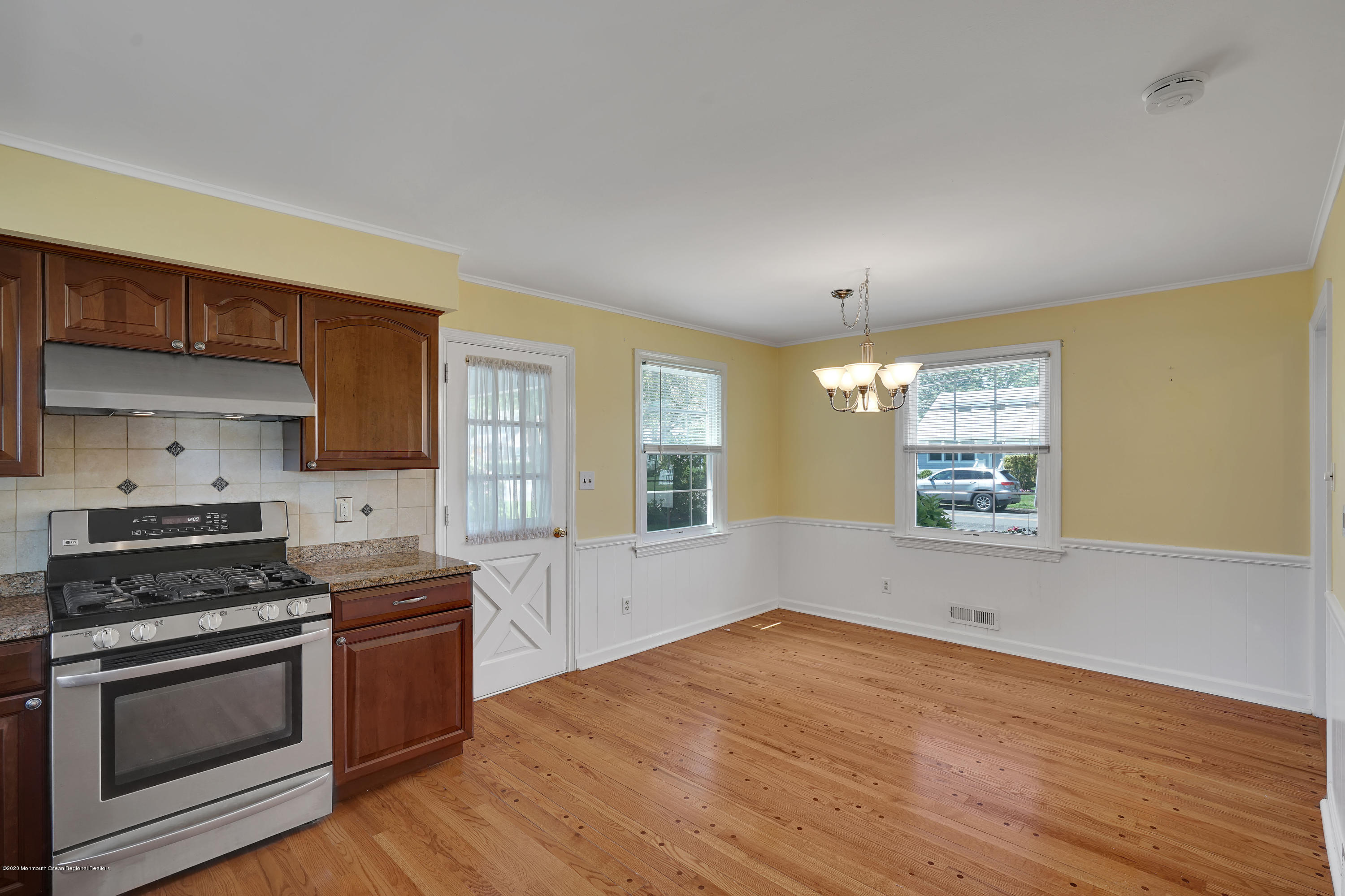 1114 Rue Avenue Point Pleasant, NJ 08742 - Photo 13 of 48 013_dsc02042