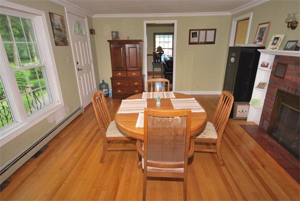 206 Maple Avenue Rutland, MA 01543 - Photo 4 of 25