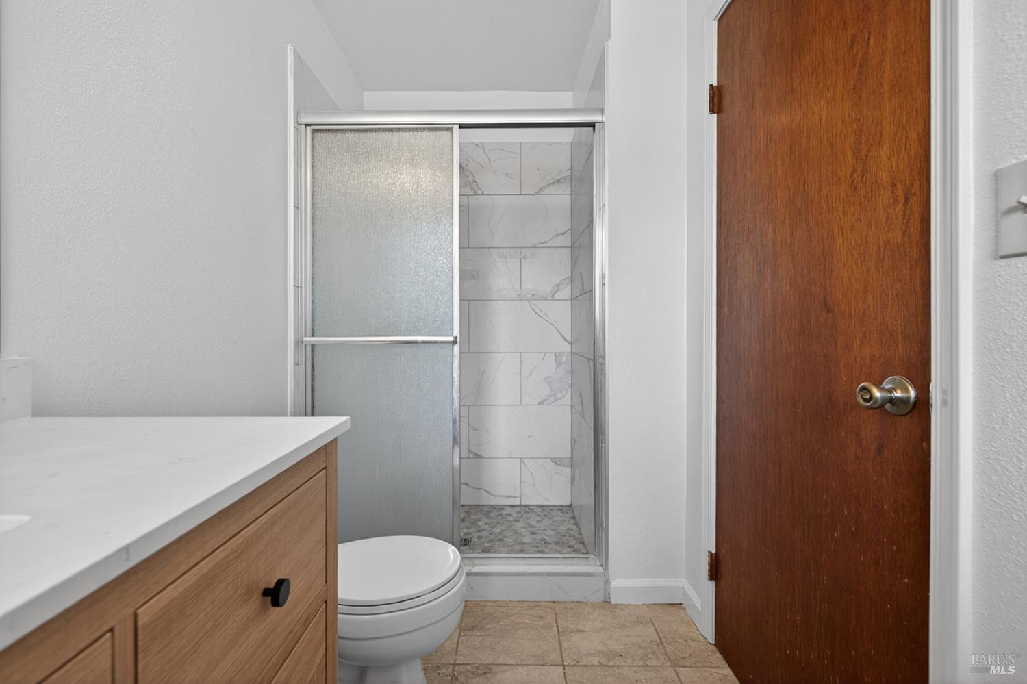 505 Norlee Street Sebastopol, CA 95472 - Photo 19 of 35 Primary bathroom upstairs.